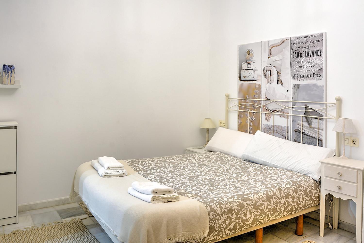 Apartamento En Calle Regla Sanz Севиля Екстериор снимка