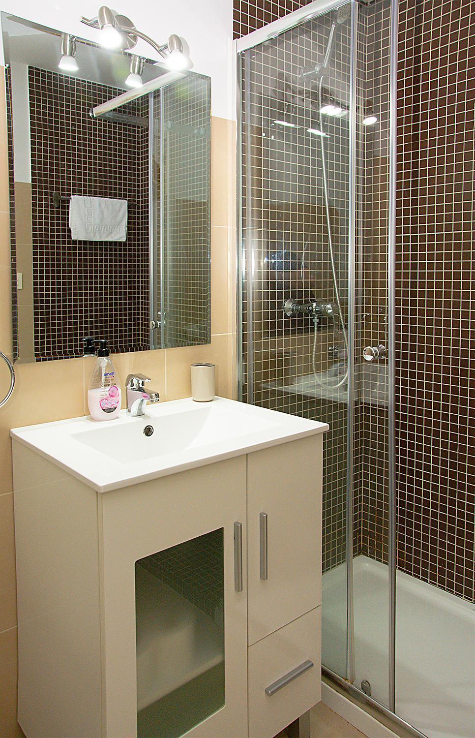 Apartamento En Calle Regla Sanz Севиля Екстериор снимка